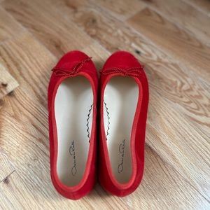 Oscar de la Renta Girls Red Velvet Ballet Flats